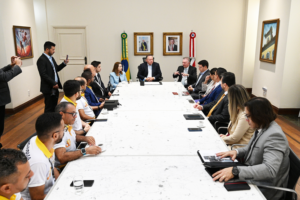 Sancionado reajuste de 10% dos servidores efetivos do Judiciário