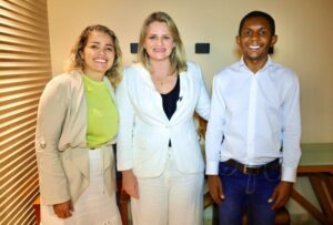 Mical deixa diretório estadual e assume o PTB Mulher nacional