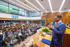 Imagens do dia: Mical comemora o Dia da Família com evangélicos na Alema