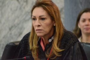 CNJ afasta Nelma Sarney da magistratura por dois anos