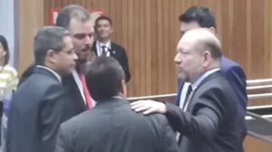 Othelino retorna ao plenário da Assembleia…