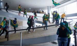 Entidades do setor econômico repudiam invasões aos Três Poderes