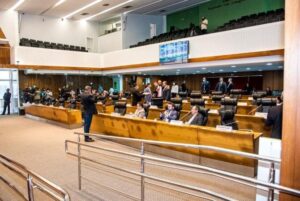 Deputados mudarão lideranças em blocos parlamentares na Alema