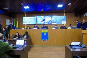 Câmara derruba 15 vetos do prefeito Eduardo Braide