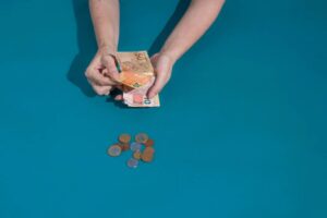 Maranhão tem menor renda do Brasil e é menos de 30% da registrada no DF