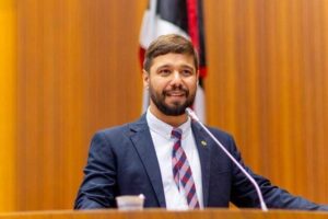 Vereador do Maranhão assume mandato na Assembleia