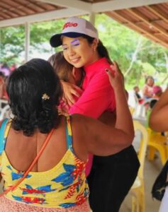 Fernanda Vieira fortalece pré-candidatura de vereadora em Santa Helena