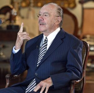 Sarney será homenageado por instituto de Gilmar Mendes