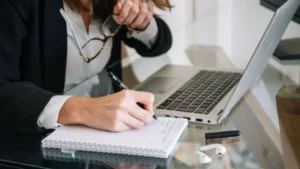 Senador do MA apresenta projeto para possibilidade de 4 dias de trabalho na semana