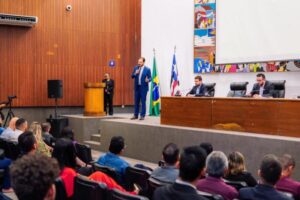 Yglésio participa de seminário sobre conservadorismo na política brasileira e maranhense