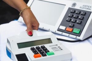 Eleitores sem cadastro biométrico podem votar normalmente, confirma TSE