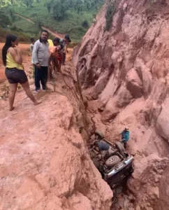 Dois homens morrem soterrados em cratera no MA