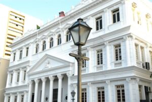 TJ suspende contrato de R$ 3 mi da Prefeitura de Barreirinhas para eventos
