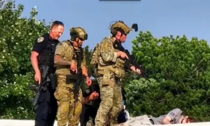 Estados Unidos: FBI identifica homem de 20 anos que atirou em Trump