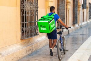 Uber Eats encerra operação no Brasil