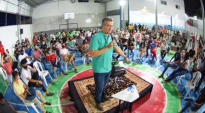Neto Evangelista reúne juventude em bairros…