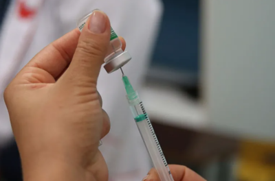 Municípios recebem novo lote de vacinas contra a dengue na segunda-feira