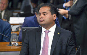 Omar Aziz detona relatório apresentado por Weverton Rocha no Senado Federal
