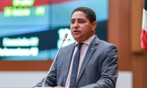 Zé Inácio destaca a retomada de obras da Educação no Maranhão