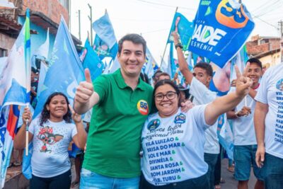 Fernando Braide e Lorena Ricci mobilizam a Vila Luizão em caminhada de campanha