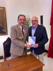 Ricardo Cordeiro prestigia lançamento de livro do ministro Reynaldo Soares no TJ