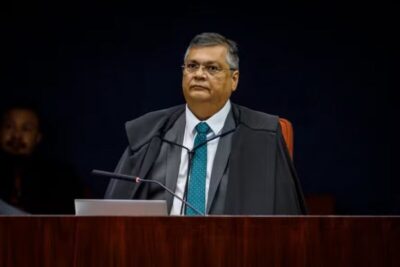 Um dia após citação de Tarcísio, Dino pede nas redes novas regras contra abuso de poder