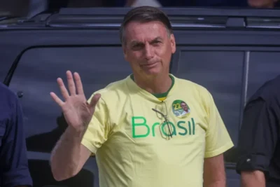 Bolsonaro será transferido para São Paulo após desconforto abdominal