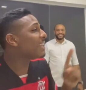 Filiado ao Avante, chamado de “171”, recua e toma bênção para Beto Castro