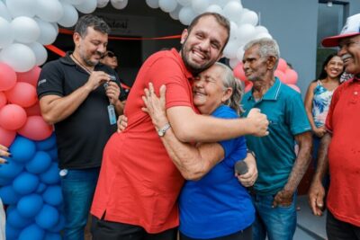 Dr. Guilherme arrasta multidão ao homologar candidatura em Primeira Cruz