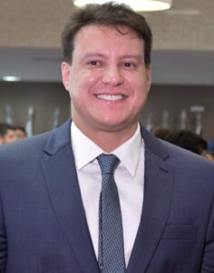 Felipe Camarão assume o Governo
