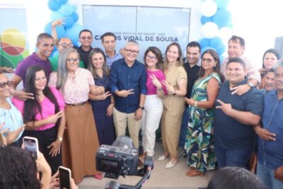 Trintou! Eudes Barros entrega obras e ambulância no aniversário da Raposa