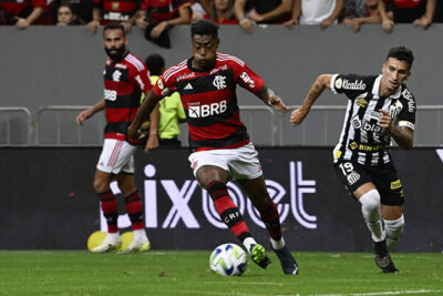 Bruno Henrique do Flamengo é alvo de operação da PF