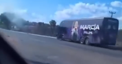 Motociclista embriagado colide com ônibus da banda de Márcia Fellipe