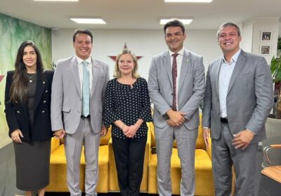 Felipe Camarão volta animado de Brasilia após reunião com a presidente do PT