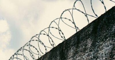 PCC se infiltra em presídios europeus para expandir tráfico