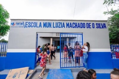 Fernando Pessoa entrega Escola climatizada e totalmente recuperada no assentamento Santana