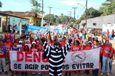 Prefeitura realiza caminhada e mobiliza população de Godofredo Viana contra a Dengue