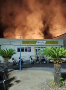 Presidenteda Câmara, funcionário da Prefeitura, Guarda Municipal, policiais militares e populares apagam incêndio e evitam tragédia em Presidente Dutra