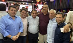 Juvenal Silva e os silveiras participa do encontro dos prefeitos em São Luís.