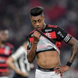 Bruno Henrique do Flamengo, irmão, prima e cunhada são alvos de Operação da Polícia Federal por suspeita de manipulação de jogos
