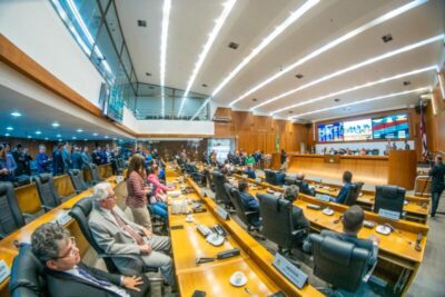 Assembleia Legislativa aprova projeto que cria lista de prioridade para travessia em ferryboat
