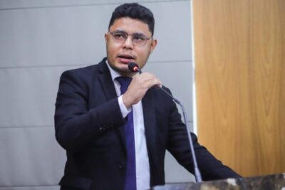 PL de Ribeiro Neto prevê obrigatoriedade de adesivos para apontar ponto cego em veículos do transporte público