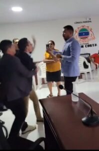 Câmara de Cândido Mendes afasta cinco vereadores aliados de Facinho