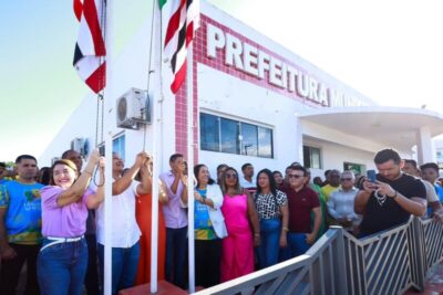 Em Urbano Santos, Iracema Vale comemora entrega de trecho da estrada que liga a cidade a Barreirinhas