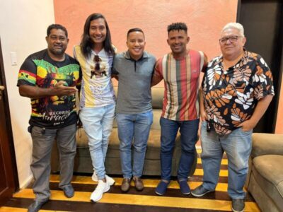 Raimundo Penha reafirma apoio à Escola Favela do Samba