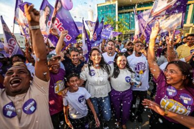 Com Osmar Filho e apoiadores, Clara oficializa candidatura a vereadora de São Luís