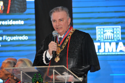 Froz Sobrinho é empossado presidente do TJMA