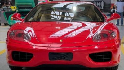 Ferrari enferrujada é resgatada no Maranhão e volta à vida; saiba quanto vale agora o desejado carrão