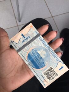 MOEDA SOCIAL em PAPEL: Inovação ou retrocesso tecnológico?