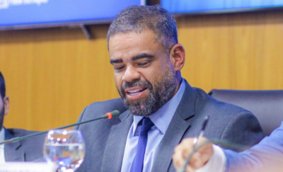 Paulo Victor anuncia ponto eletrônico após polêmica sobre faltas dos vereadores